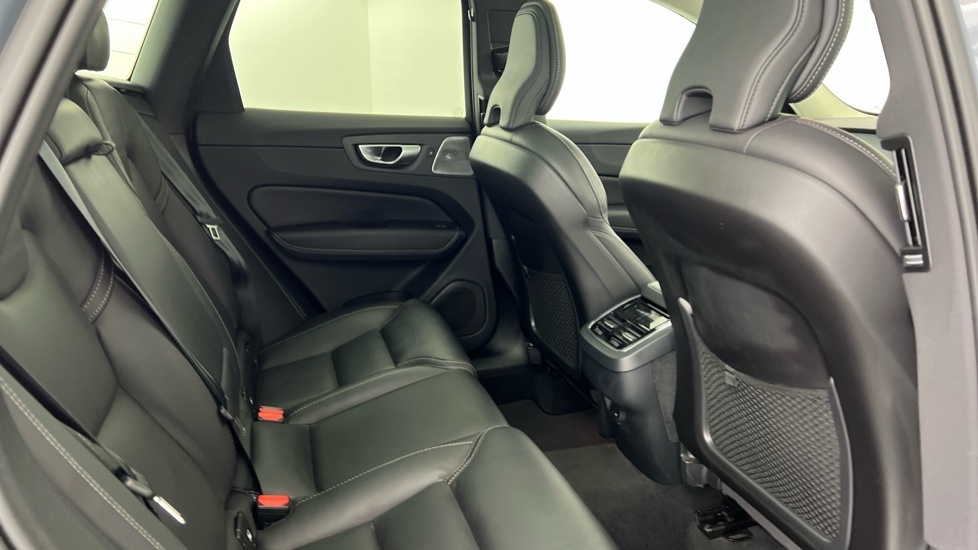 Volvo XC60 Ultimate, B5 Awd Mild Hybrid, Dark MC73GXP Grey #6