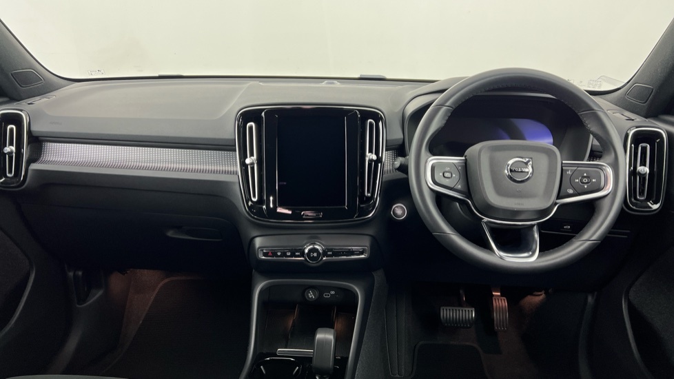 Volvo XC40 Plus, B3 Mild Hybrid, Dark AV24HHS Grey #5