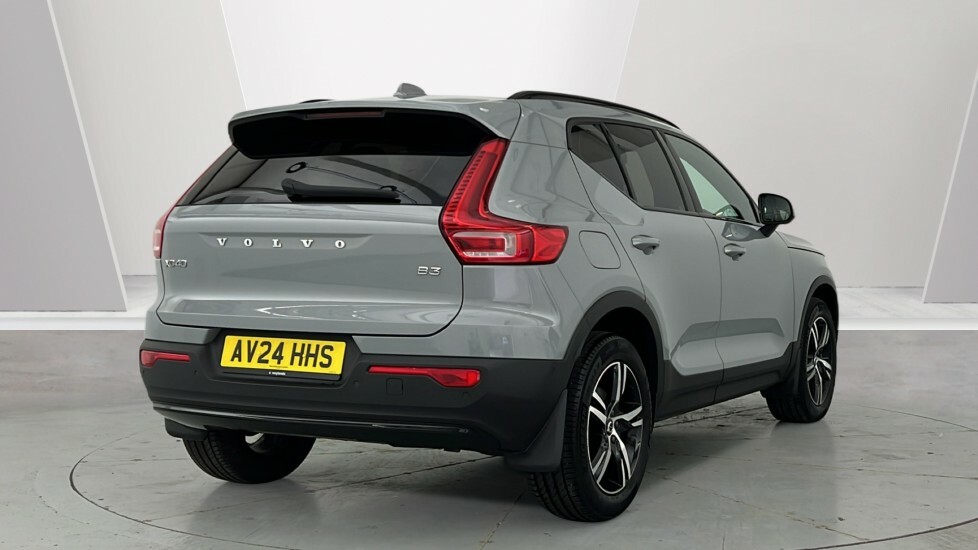 Volvo XC40 Plus, B3 Mild Hybrid, Dark AV24HHS Grey #2
