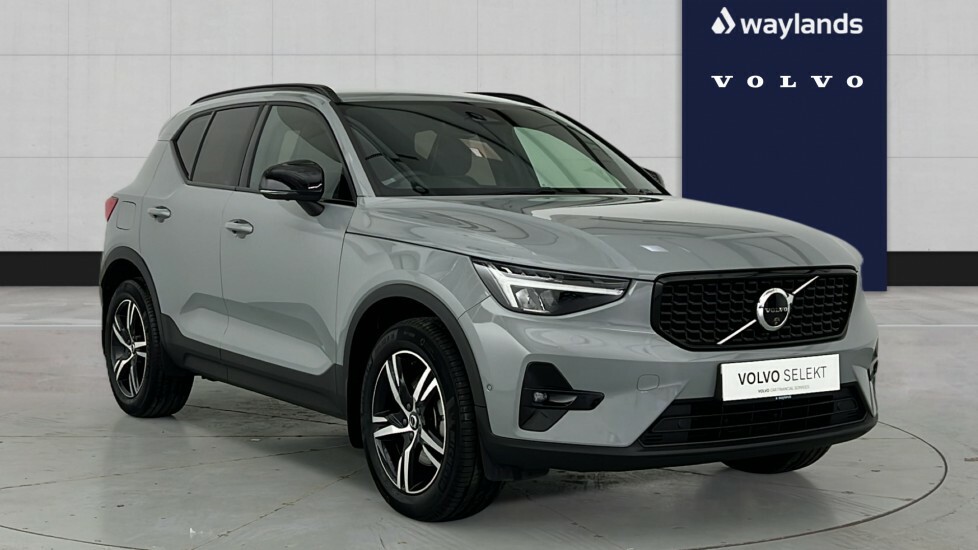 Volvo XC40 Plus, B3 Mild Hybrid, Dark Grey