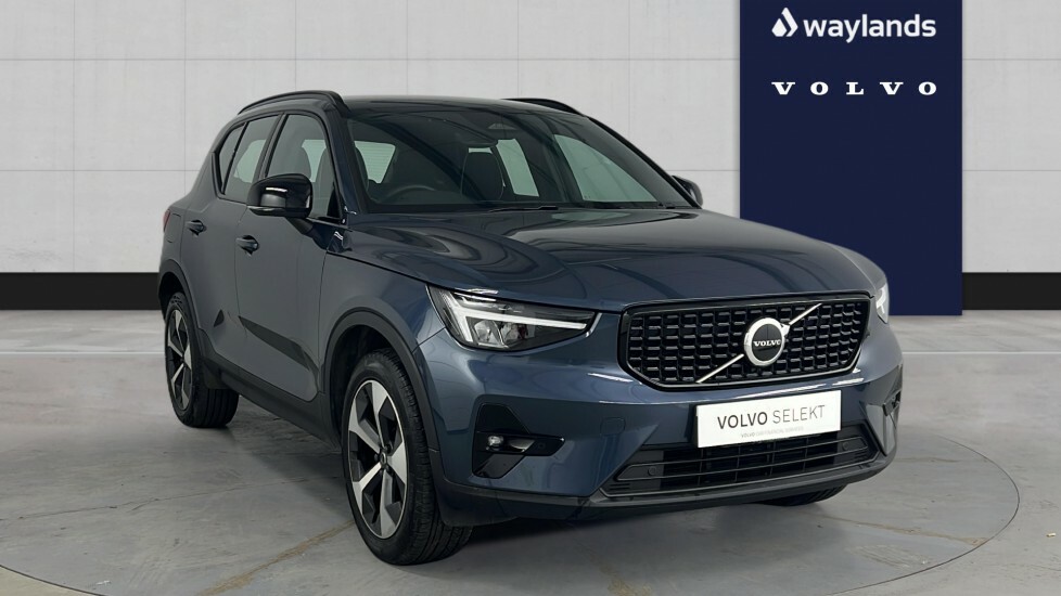 Volvo XC40 Plus, B4 Mild Hybrid, Dark Blue