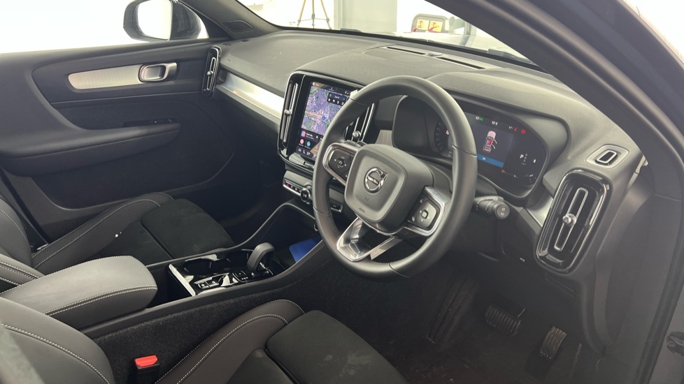 Volvo XC40 Plus, B4 Mild Hybrid, Dark RF25PLN Blue #4