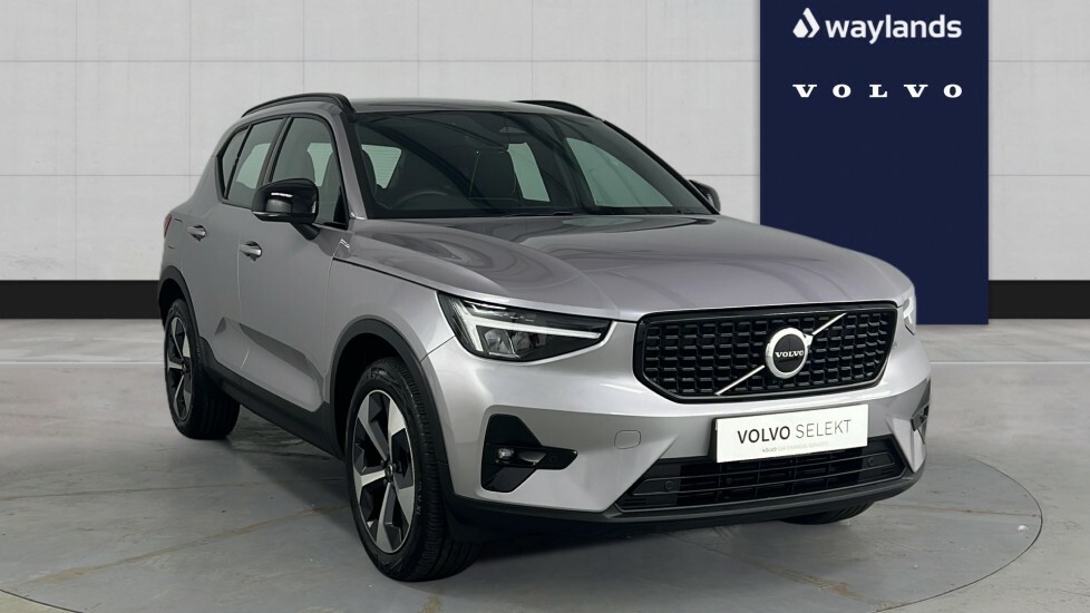 Volvo XC40 Plus, B4 Mild Hybrid, Dark Silver