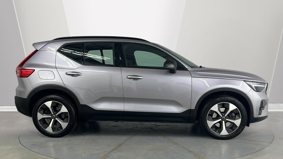 Volvo XC40 Plus, B4 Mild Hybrid, Dark RF25PKE Silver #3