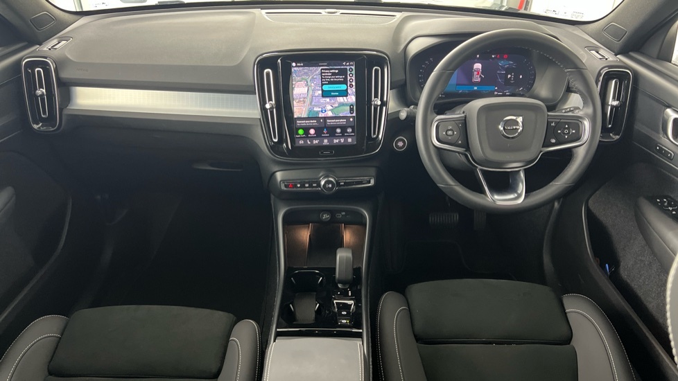 Volvo XC40 Plus, B4 Mild Hybrid, Dark RV75CFG Black #5