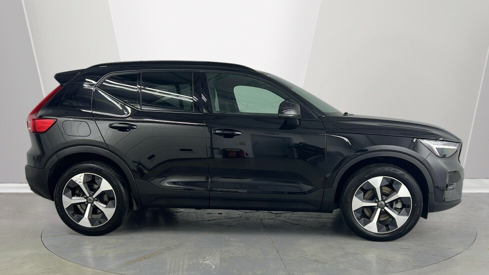 Volvo XC40 Plus, B4 Mild Hybrid, Dark RV75CFG Black #3
