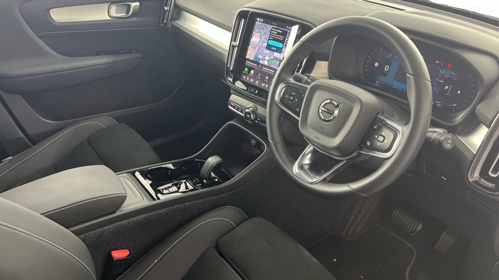 Volvo XC40 Plus, B4 Mild Hybrid, Dark RV75CFG Black #4