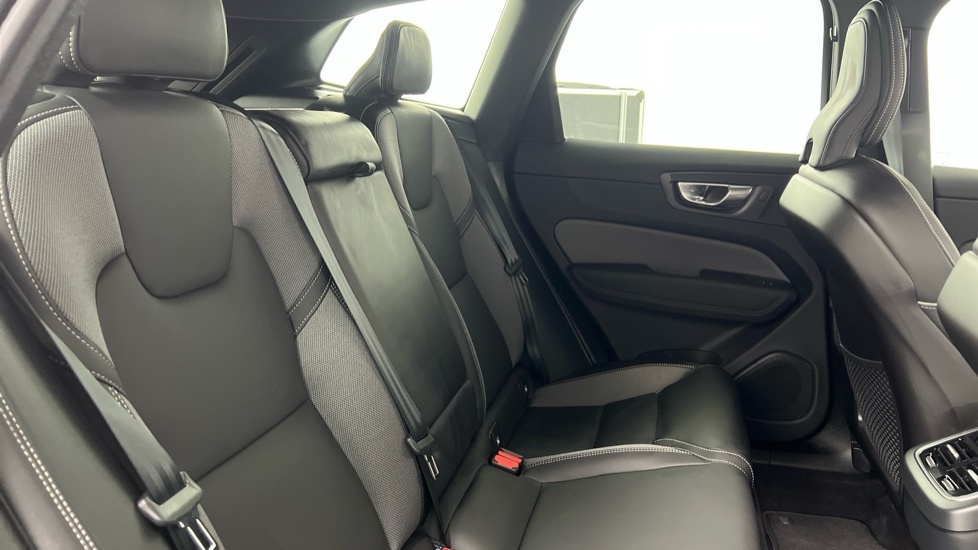Volvo XC60 B5 Black Edition Plus, Awd Mild Hybrid, RJ75BXF Black #6