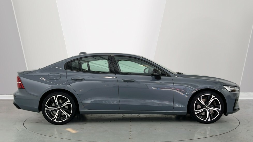 Volvo S60 Plus, B5 Mild Hybrid, Dark Grey #3