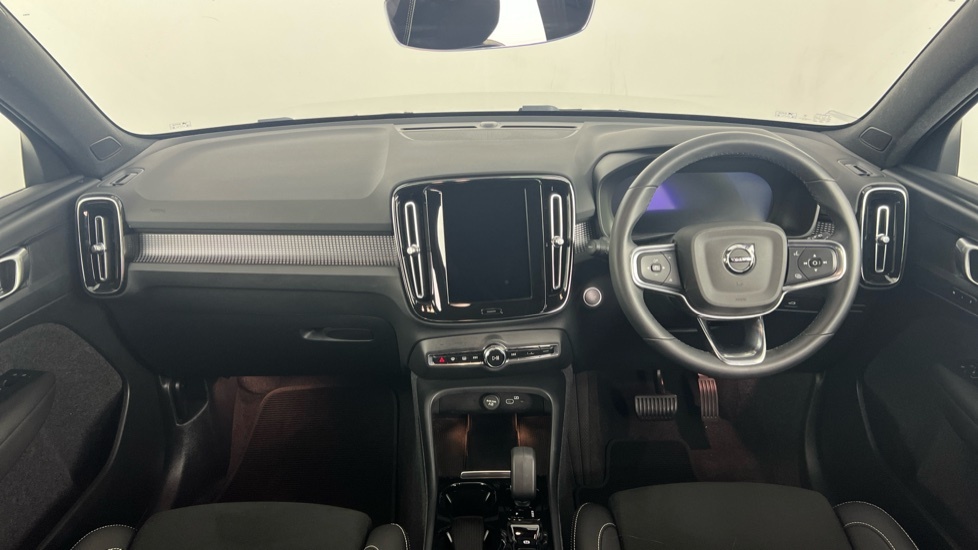 Volvo XC40 Plus, B3 Mild Hybrid, Dark Retractable To BW73DDX White #5