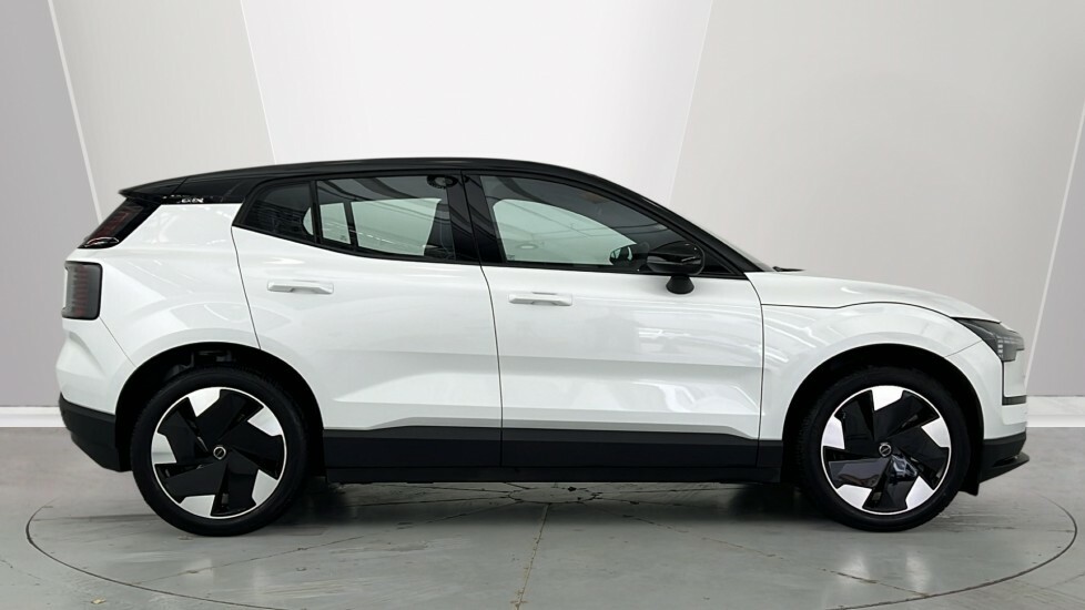 Volvo EX30 Plus, Twin Motor Performance, OE75WSV White #3