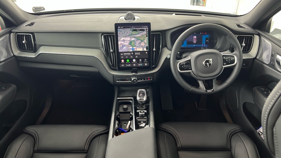Volvo XC60 Black Edition Ultra, T8 Awd Plug-in Hybrid, Electr WN26FVZ White #5