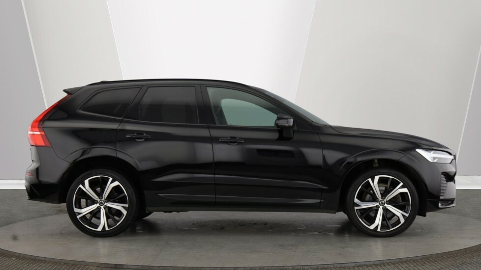 Volvo XC60 2.0 B4d R Design Pro Awd Geartronic YL22OKR Black #2
