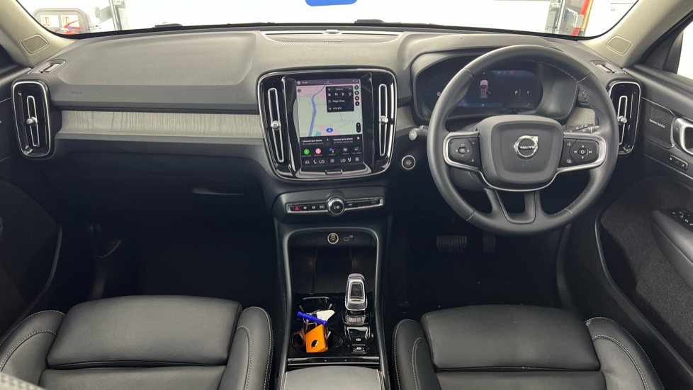 Volvo XC40 2.0 B4p Ultra Dark RF74ZBY White #5
