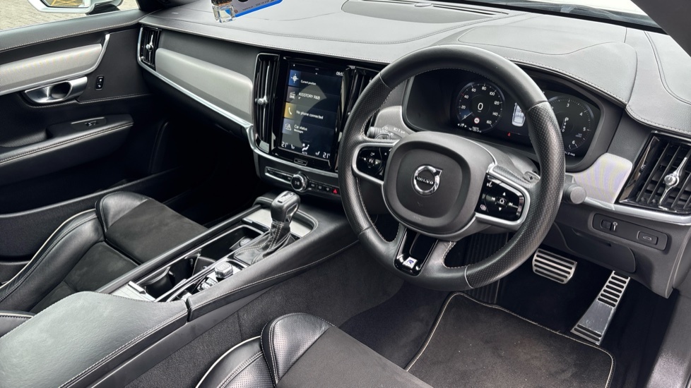 Volvo S90 D4 R-design NX19HWU White #4