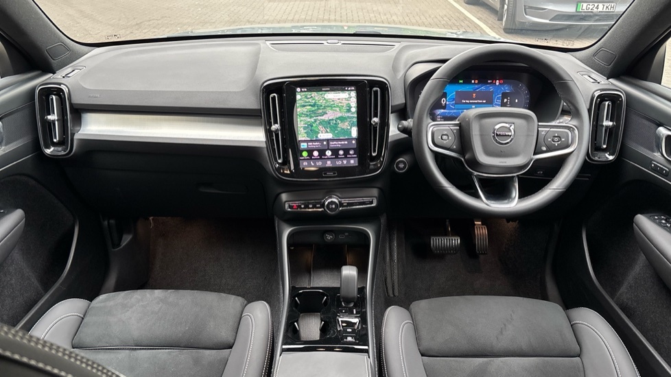 Volvo XC40 Plus, B4 Mild Hybrid, Dark RF25PMO Grey #5