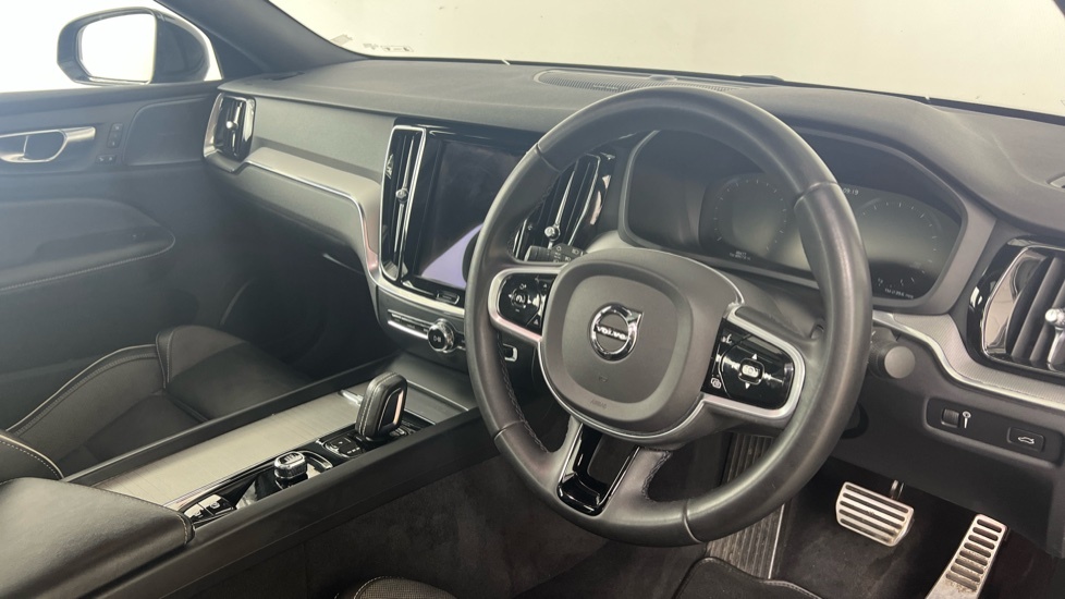 Volvo S60 B5 R-design, Mild Hybridpanroof, Harman Kardon, R Black #4
