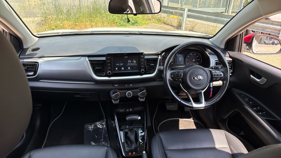 Kia Stonic 1.0T Gdi Maxx LL70GBE White #6