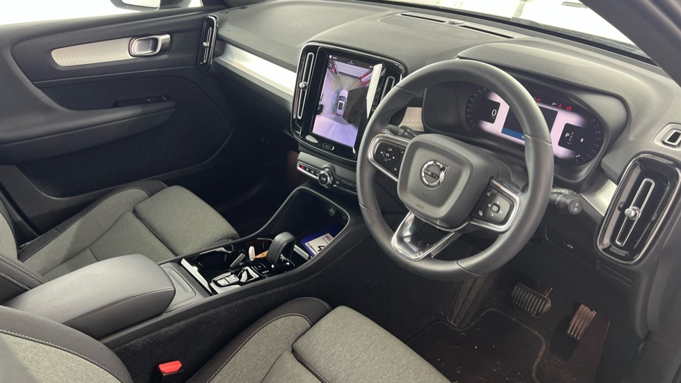 Volvo XC40 Plus, B3 Mild Hybrid, Dark WN23FJF Silver #4