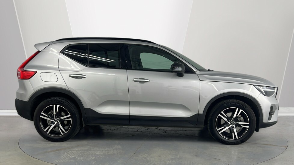 Volvo XC40 Plus, B3 Mild Hybrid, Dark WN23FJF Silver #3