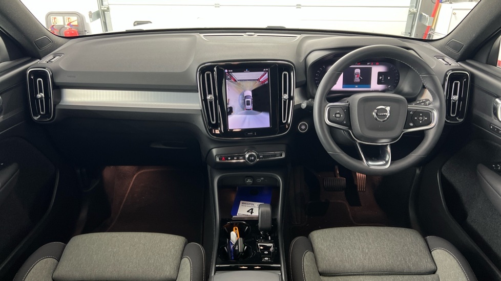 Volvo XC40 Plus, B3 Mild Hybrid, Dark WN23FJF Silver #5