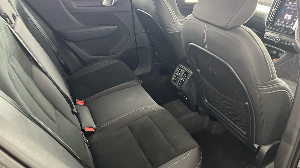 Volvo XC40 Plus, B4 Mild Hybrid, Dark RV75UZA Black #6