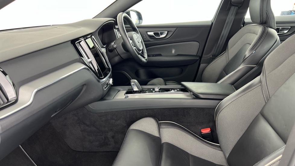 Volvo S60 2.0 B5p Inscription  #53