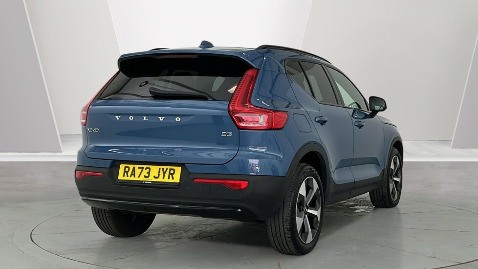 Volvo XC40 Plus, B3 Mild Hybrid, Dark RA73JYR Blue #2