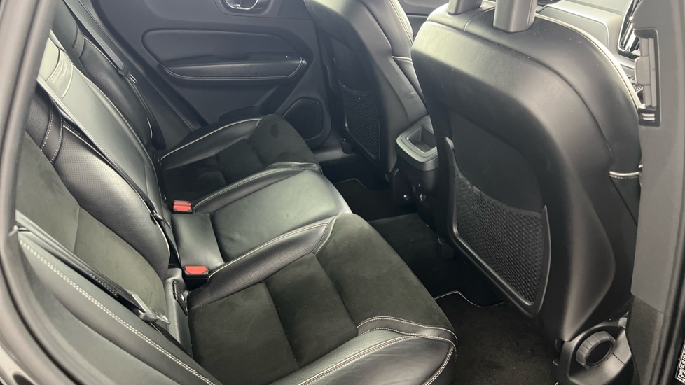 Volvo XC60 D4 R-design My18.5 FE18HKV Black #6