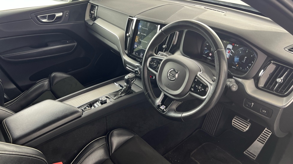 Volvo XC60 D4 R-design My18.5 FE18HKV Black #4
