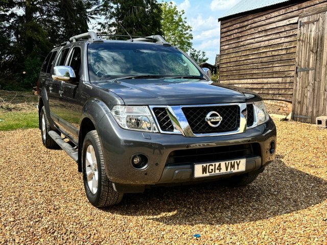 Nissan Navara 2.5 Dci Tekna Pickup Double Cab Grey #3