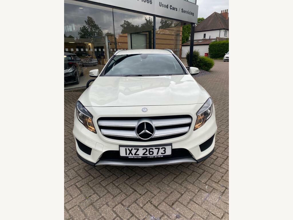 Mercedes-Benz GLA Class 2.1 Gla200d Amg Line 7G-dct Euro 6 S S IXZ2673 White #4