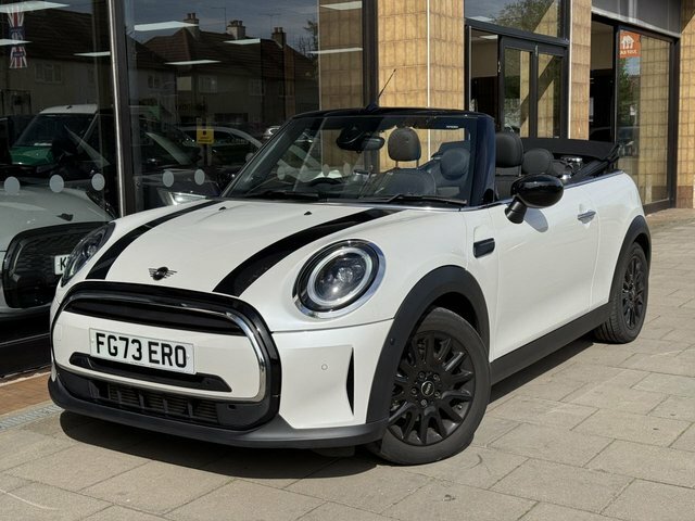 Mini Convertible 1.5 Cooper Classic Convertible Steptron White