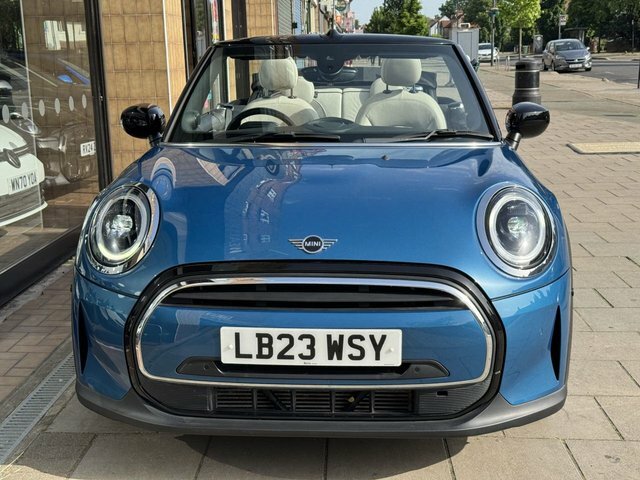 Mini Convertible 1.5 Cooper Exclusive Convertible Steptr LB23WSY Blue #4