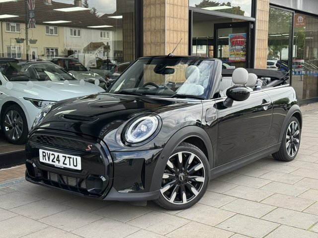 Mini Convertible 2.0 Cooper S Exclusive Convertible Step Black