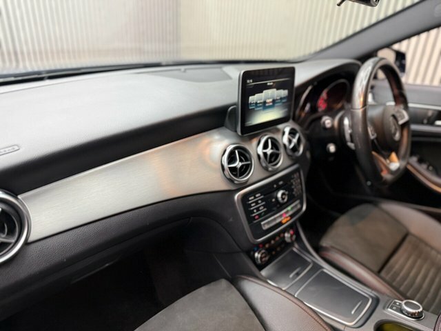 Mercedes-Benz GLA Class 2.1 Gla220d Amg Line Suv 7G-dct 4Matic BT67BCF Blue #5