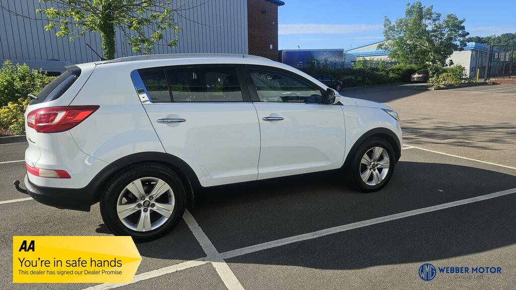 Kia Sportage 1.7 Crdi Ecodynamics 2 Suv 2Wd E WN11BKY White #2