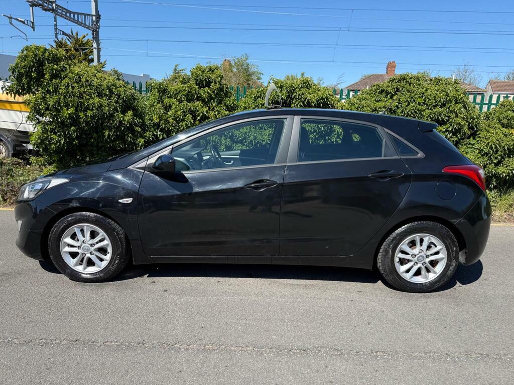 Hyundai I30 1.6 Crdi Active Euro 5 Black #3