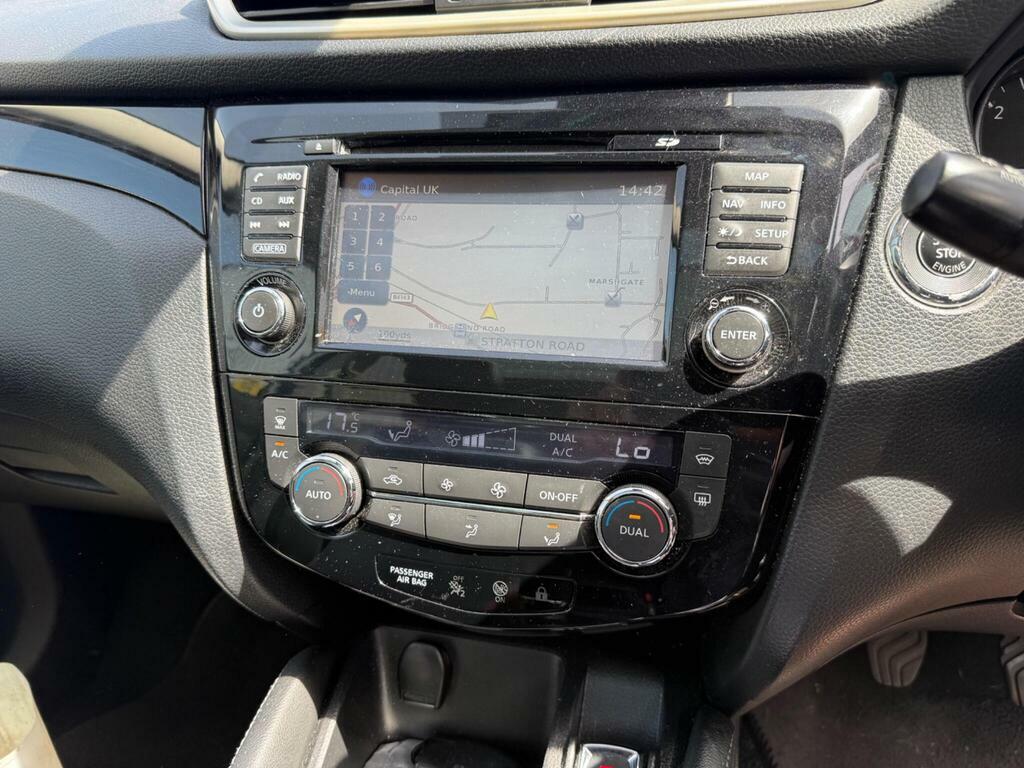 Nissan Qashqai 1.6 Dci Tekna 2Wd Euro 5 S S KS15XFX White #3