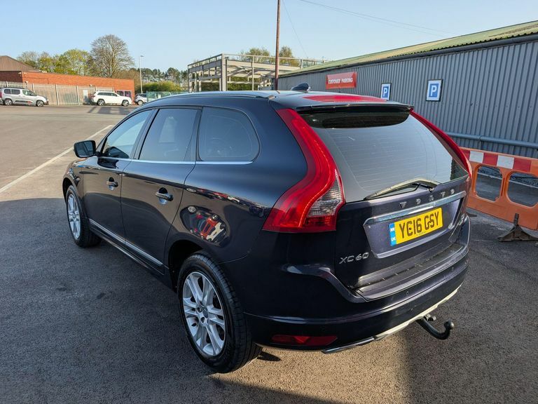 Volvo XC60 2.4 D5 Se Lux Nav Awd Euro 6 Ss YC16GSY  #2