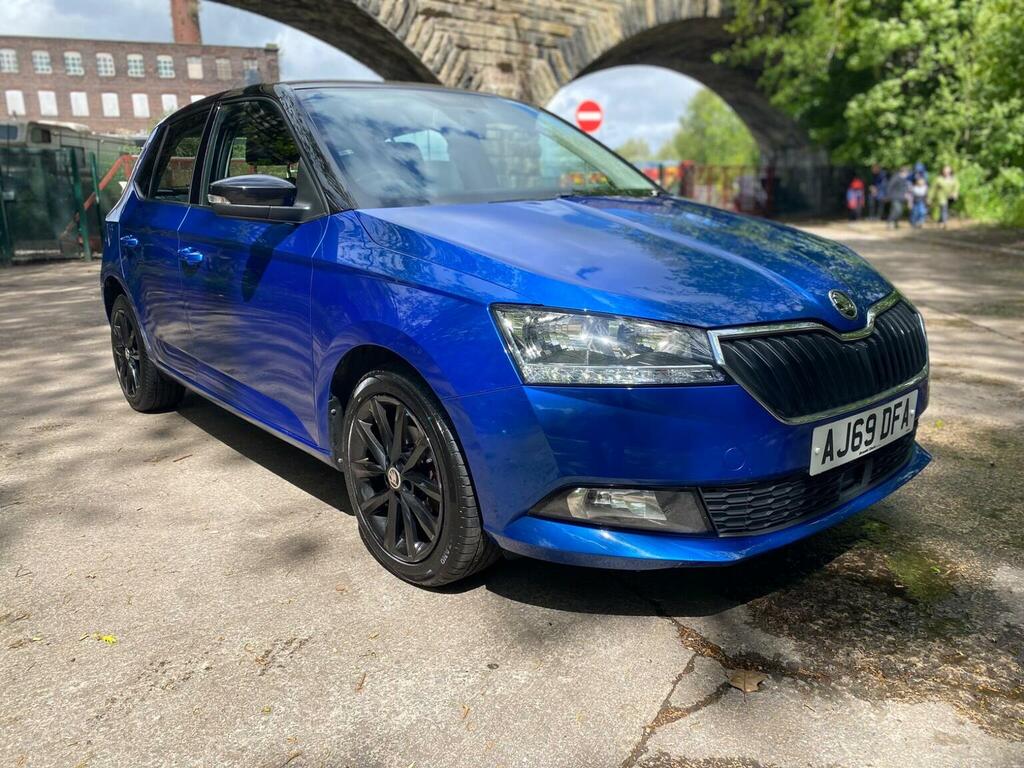 Skoda Fabia Hatchback 1.0 Colour Edition Euro 6 Ss 202 AJ69DFA Blue #2