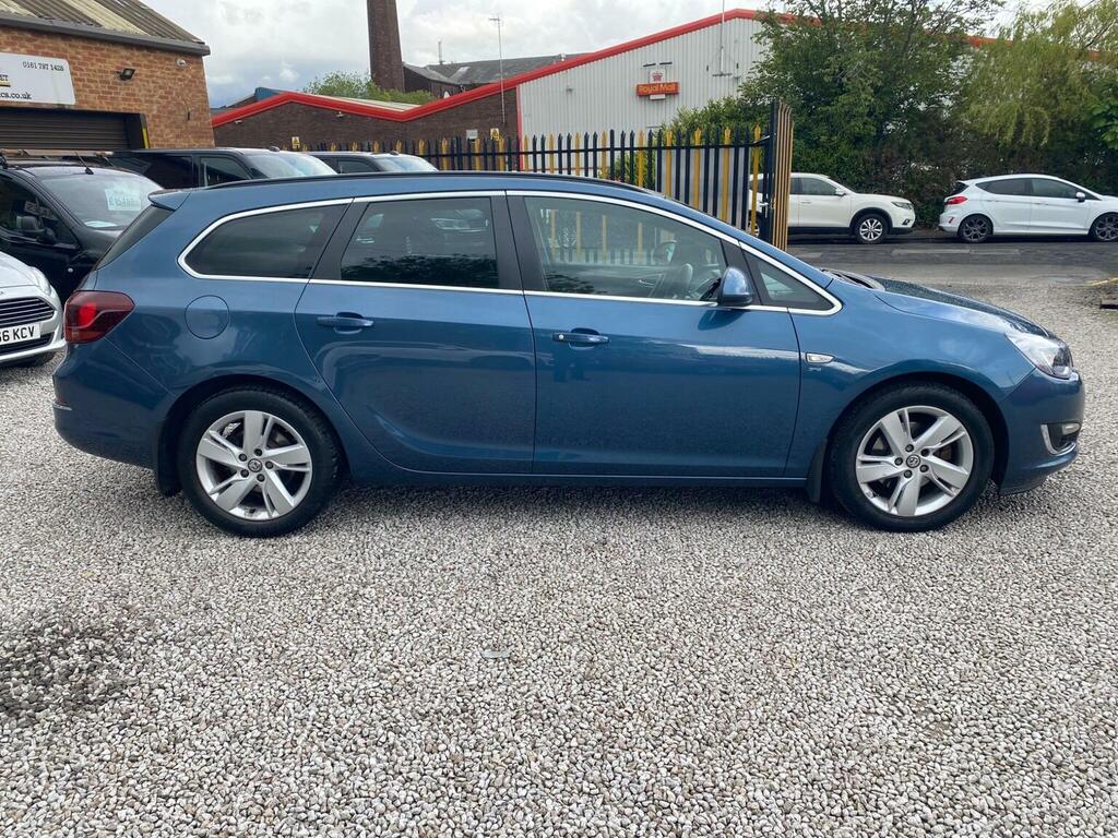 Vauxhall Astra Estate 2.0 Cdti Sri Sports Tourer Euro 5 Ss Blue #4