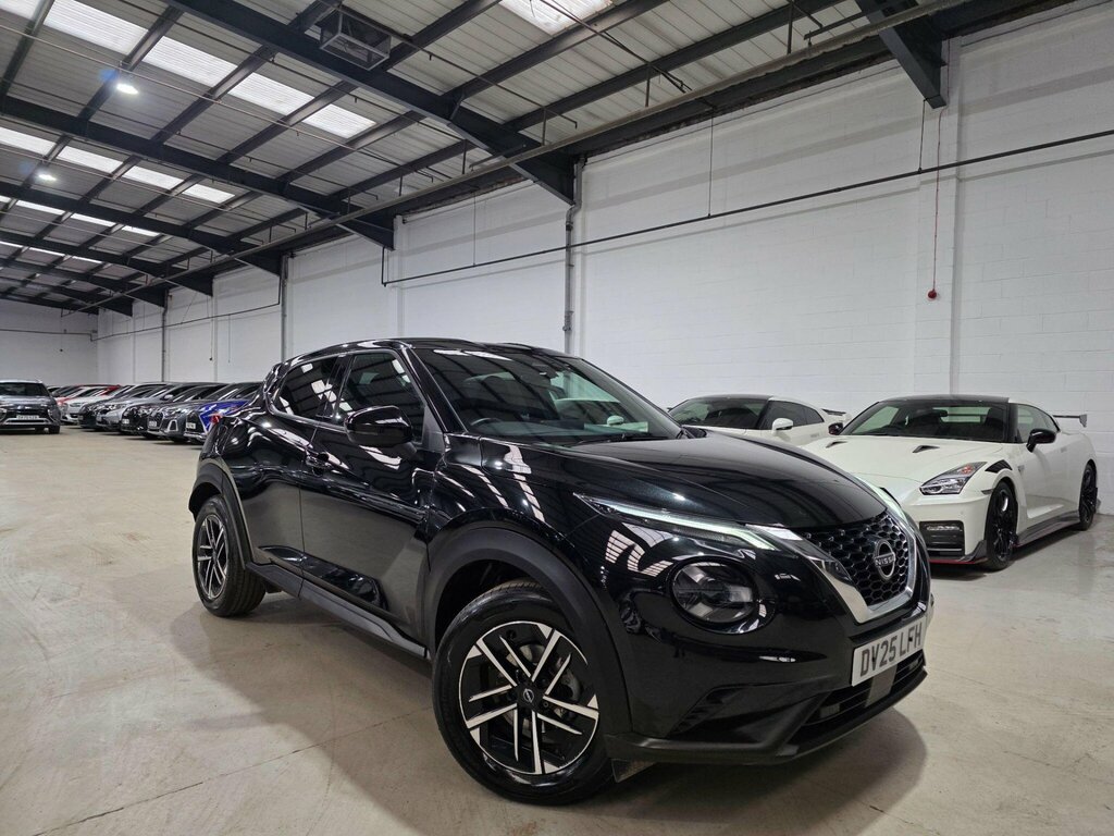Nissan Juke 1.0 Dig-t N-connecta Dct Euro 6 Ss DV25LFH Black #2