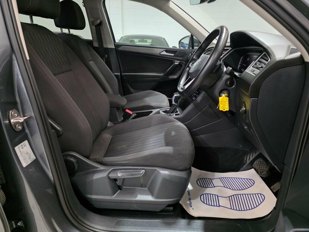 Volkswagen Tiguan 1.5 Tsi Life Dsg Euro 6 Ss KY73XYF Grey #5