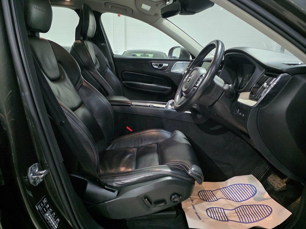 Volvo XC60 2.0H T8 Twin Engine 10.4Kwh Inscription Pro A BF18VXX Grey #5