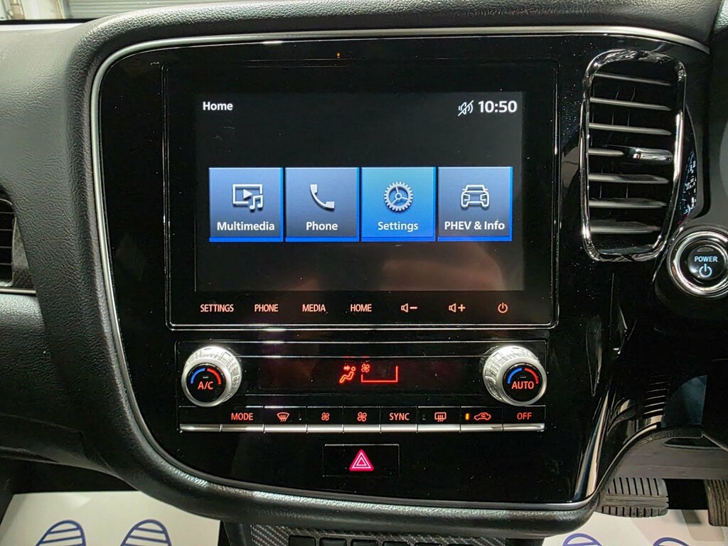 Mitsubishi Outlander 2.4H Twinmotor 13.8Kwh Dynamic Cvt 4Wd Euro 6 Ss FV69YHR White #6