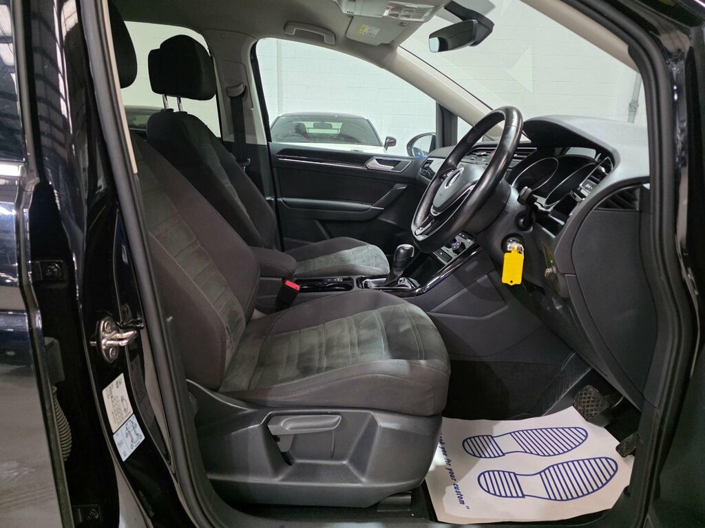 Volkswagen Touran 1.5 Tsi Evo Sel Dsg Euro 6 Ss EA70KFD Black #6