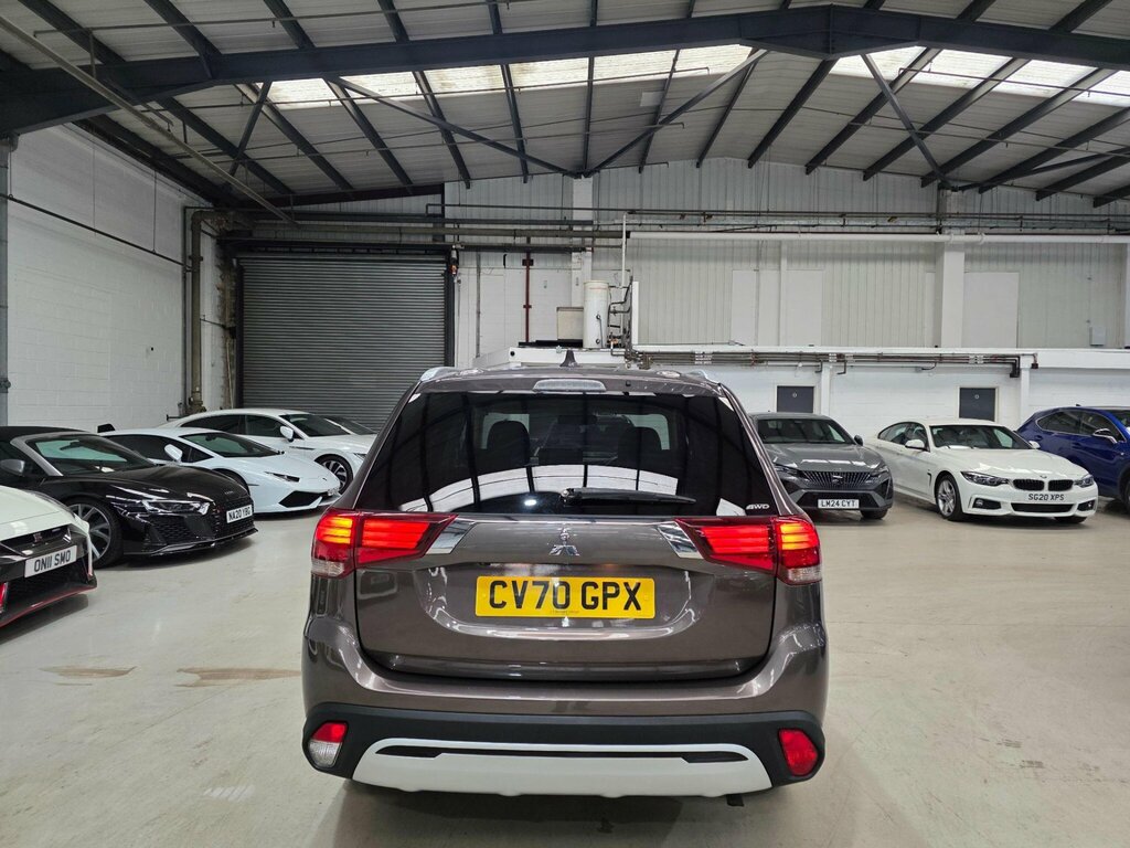 Mitsubishi Outlander 2.0 Mivec Exceed Cvt 4Wd Euro 6 Ss CV70GPX Brown #4