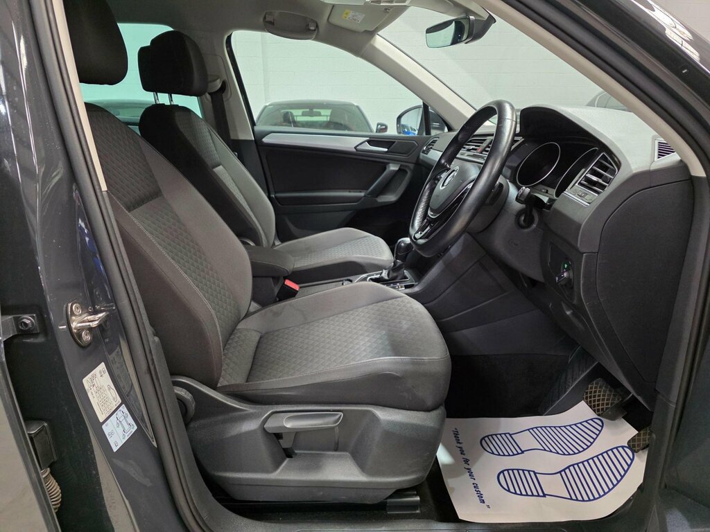 Volkswagen Tiguan 1.5 Tsi Evo Match Dsg Euro 6 Ss GY19ZZW Grey #5