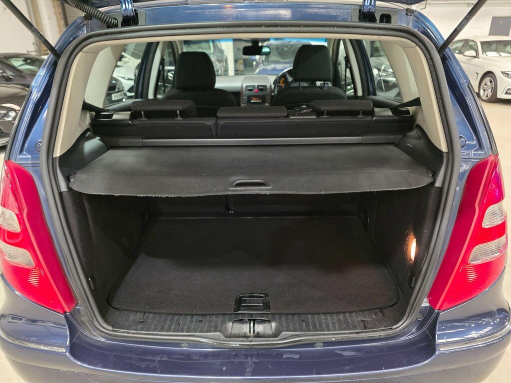 Mercedes-Benz A Class A150 Classic Se Silver #24